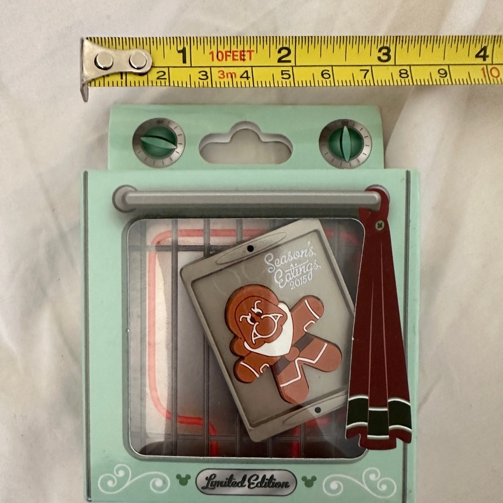 Seasons Eatings Disney Pin- Grumpy